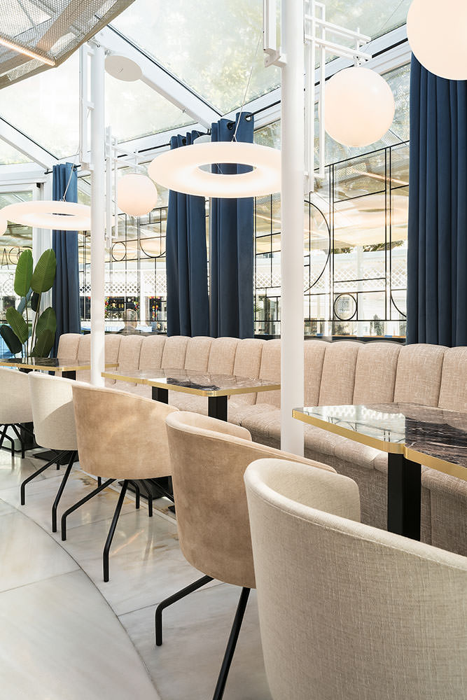 Salón interior del Copacabana para homenajes de jubilación